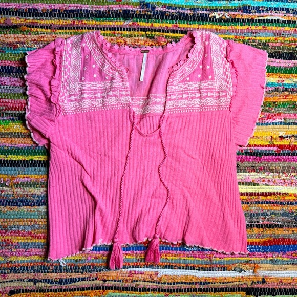 Free People Pink Embroidered Boho Top – Size Small - Picture 1 of 3